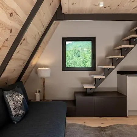 Tir Longë Chalet
