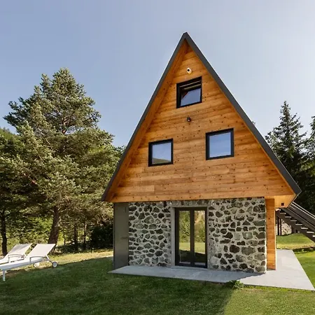 Tir Longe Chalet *