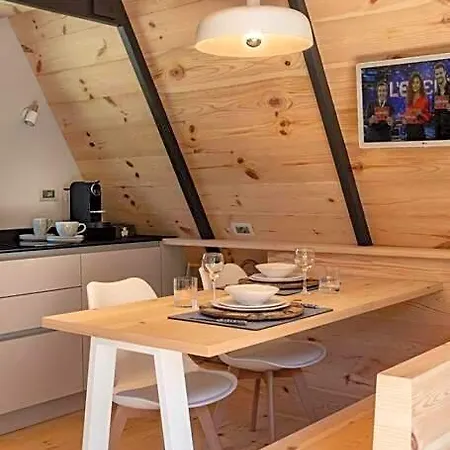 Tir Longë Chalet