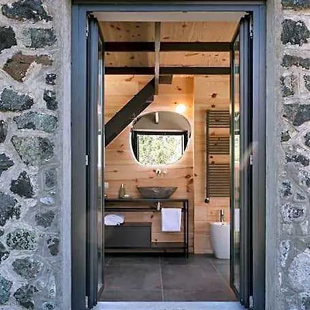 Tir Longë Chalet *