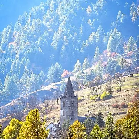 Tir Longë Chalet